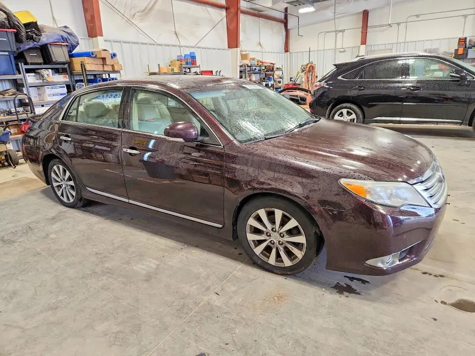 2011 TOYOTA AVALON LIMITED  