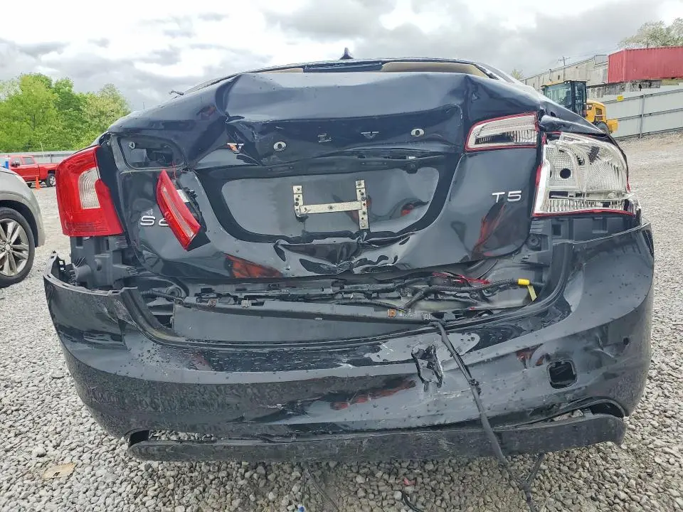 2014 VOLVO S60 T5  
