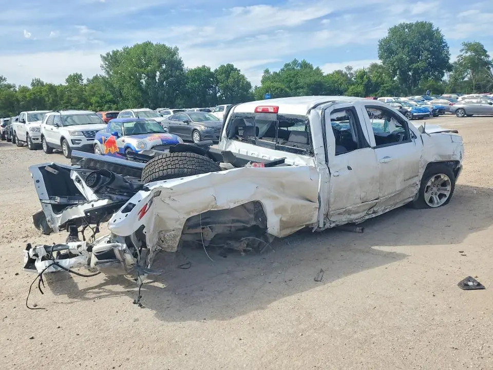2018 CHEVROLET SILVERADO LT  