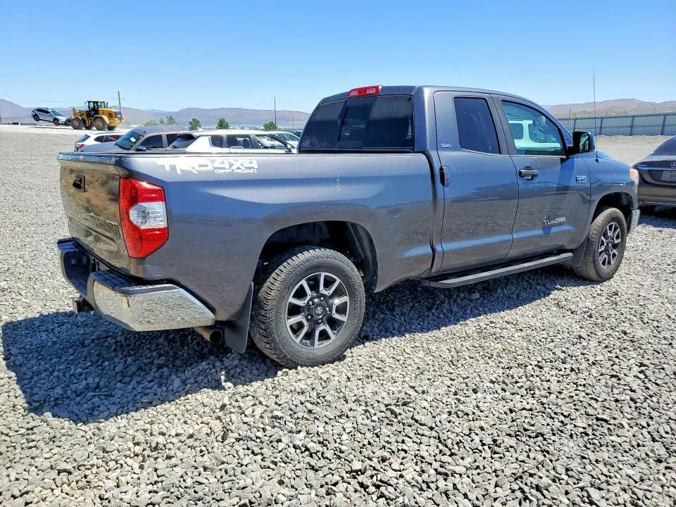 2017 TOYOTA TUNDRA SR5  