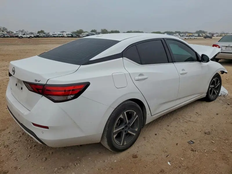 2024 NISSAN SENTRA SV  