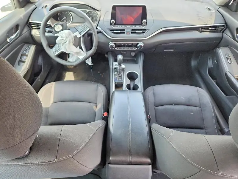 2022 NISSAN ALTIMA SV  