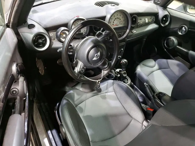 2011 MINI COOPER S  