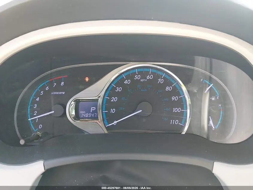 2013 TOYOTA SIENNA XLE V6 8 PASSENGER