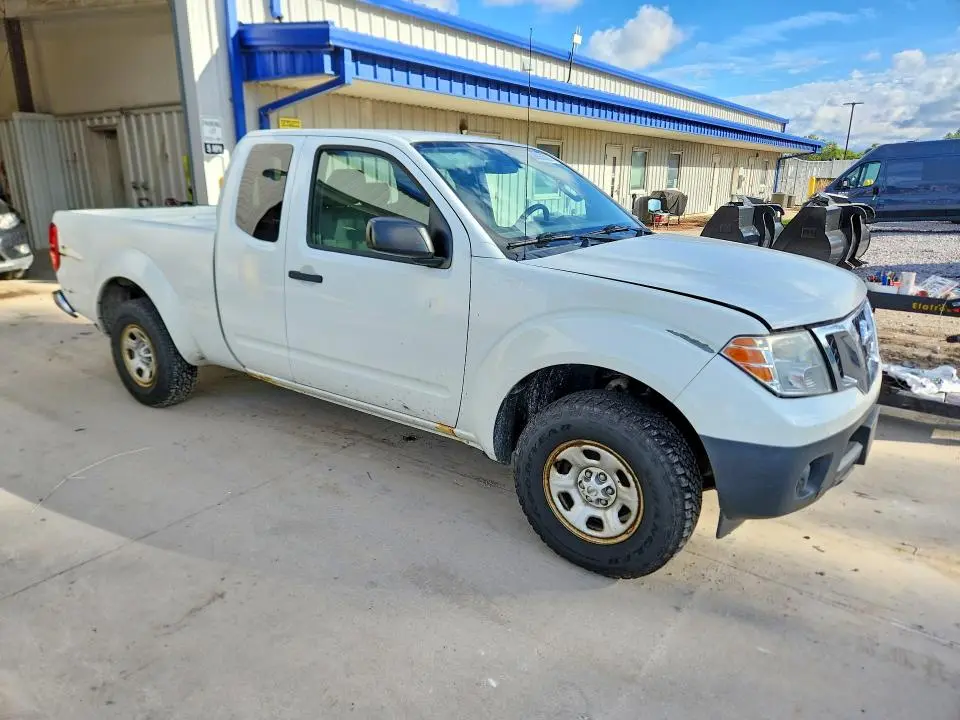 2016 NISSAN FRONTIER S  