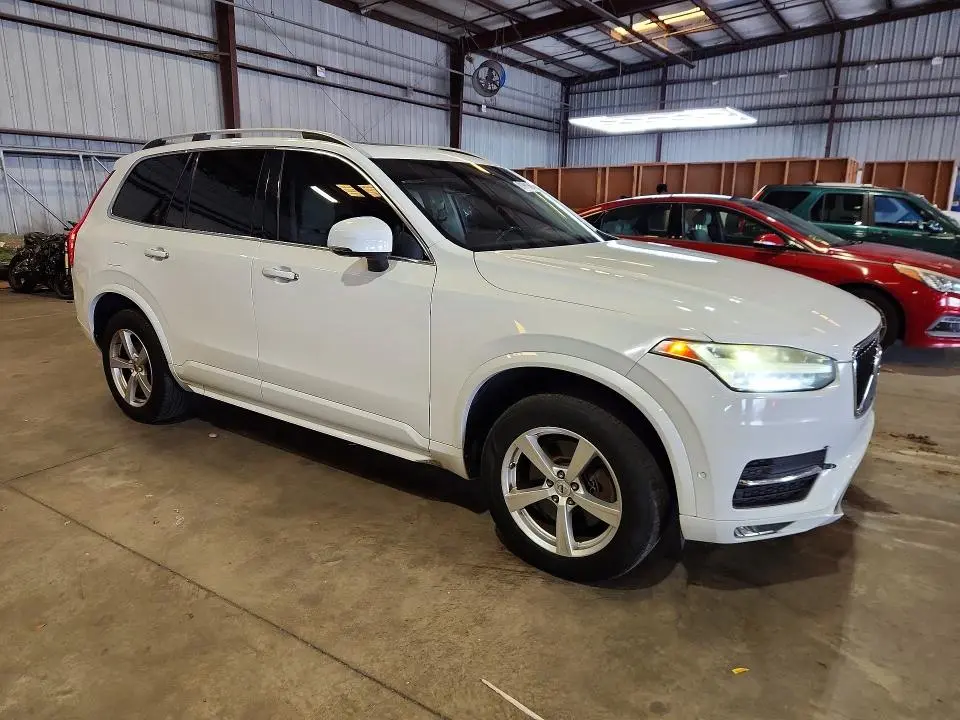 2017 VOLVO XC90 T5  