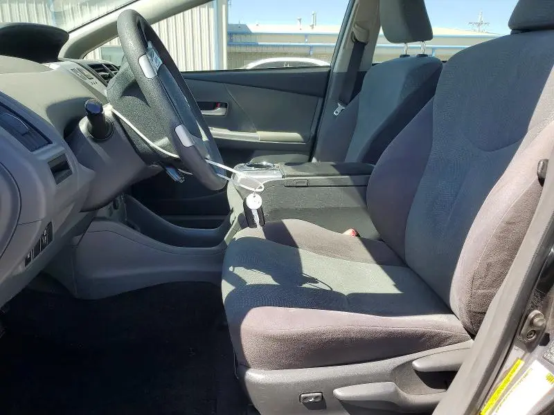 2013 TOYOTA PRIUS V THREE  