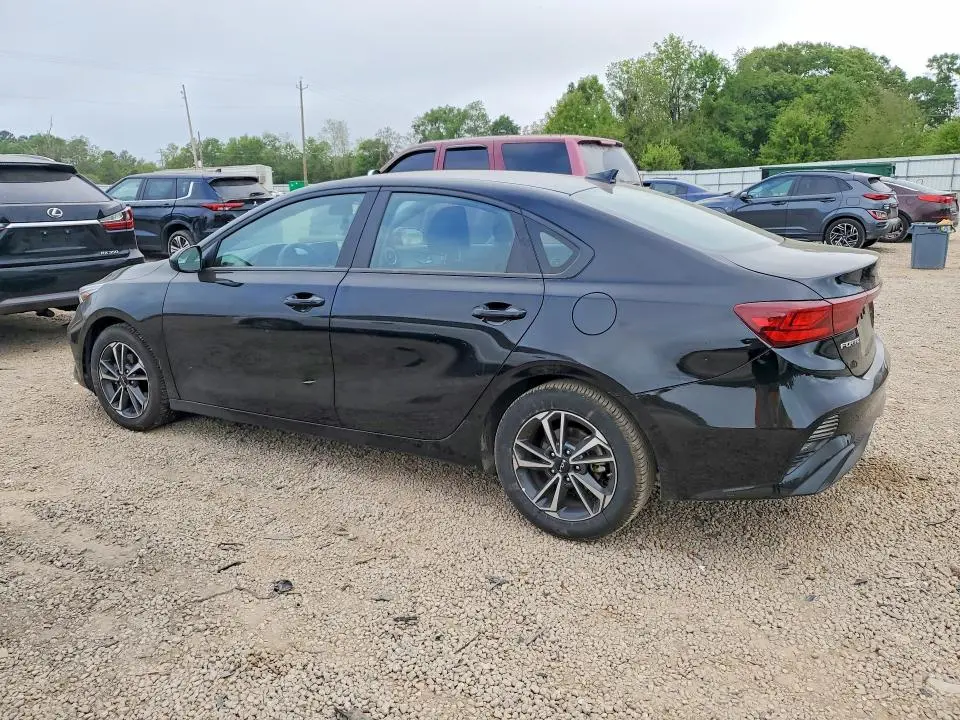 2024 KIA FORTE LXS  