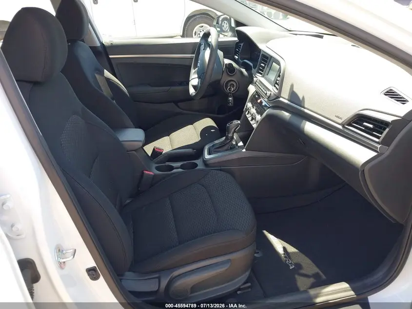 2020 HYUNDAI ELANTRA SE
