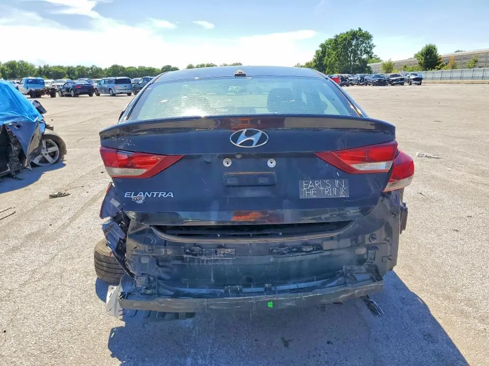 2017 HYUNDAI ELANTRA SE  