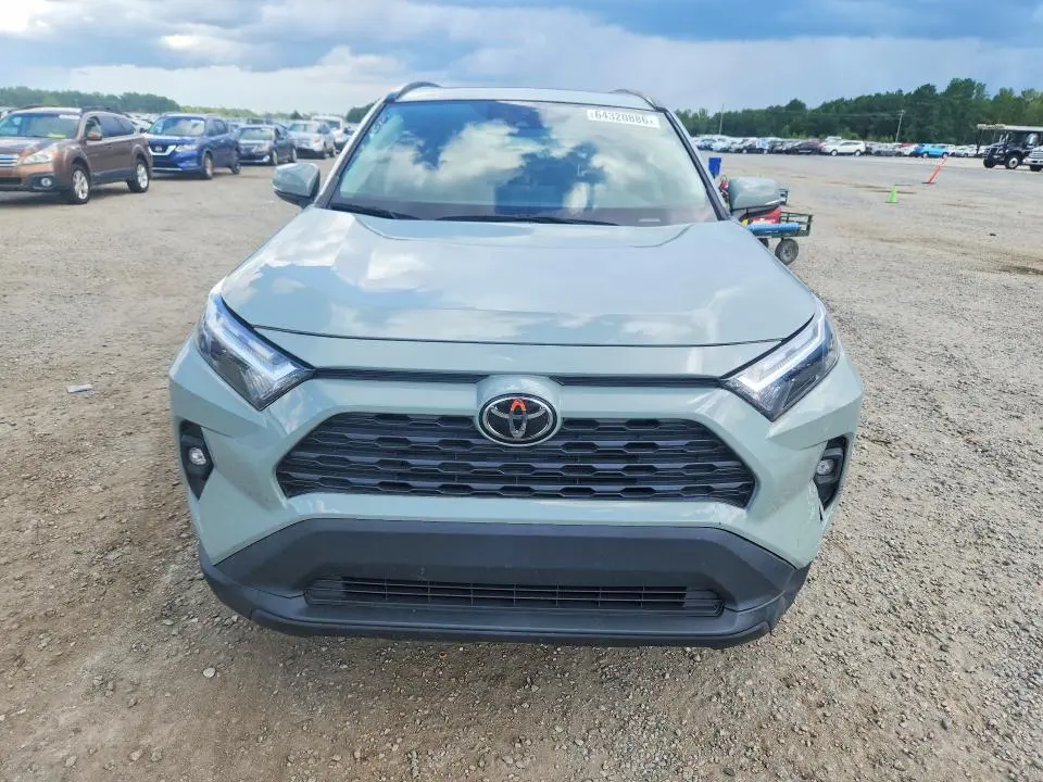 2023 TOYOTA RAV4 XLE PREMIUM  