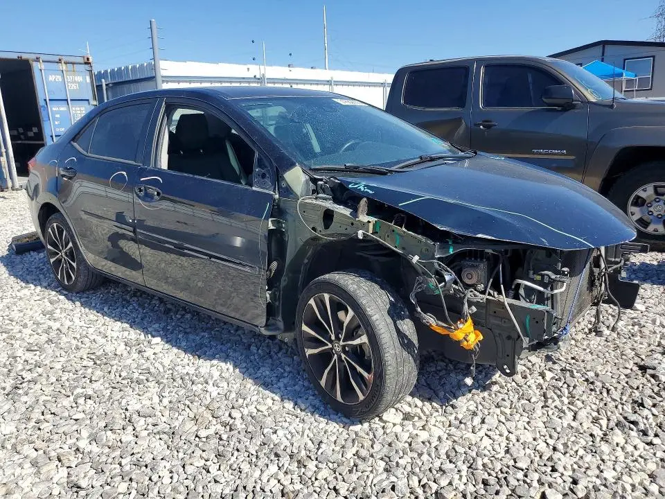 2017 TOYOTA COROLLA SE  