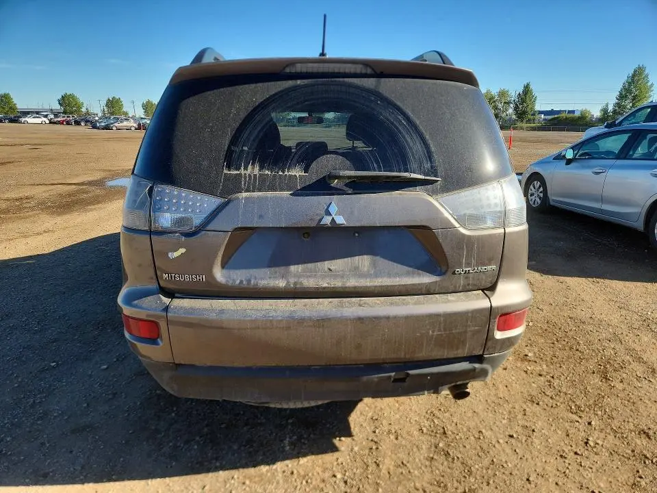 2012 MITSUBISHI OUTLANDER ES  