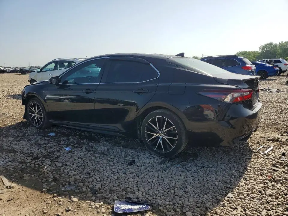2021 TOYOTA CAMRY SE  