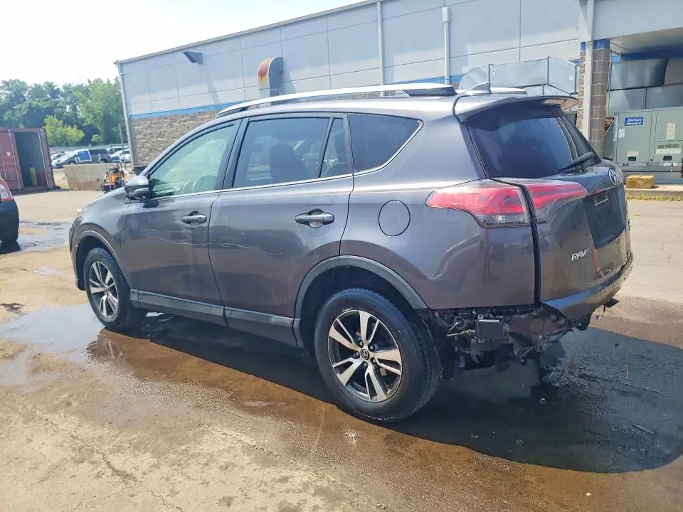 2018 TOYOTA RAV4 XLE  