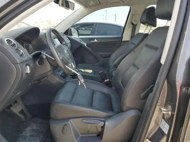 2016 VOLKSWAGEN TIGUAN S  