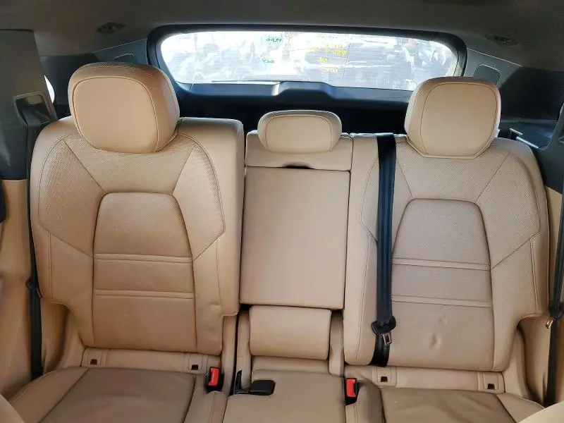 2020 PORSCHE CAYENNE S  