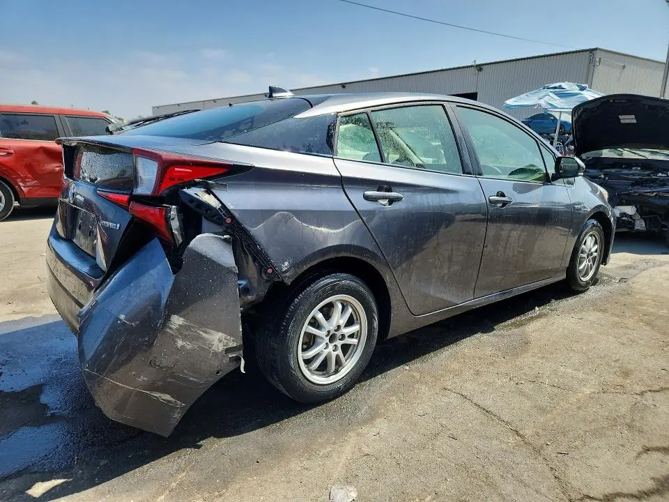 2021 TOYOTA PRIUS LE  