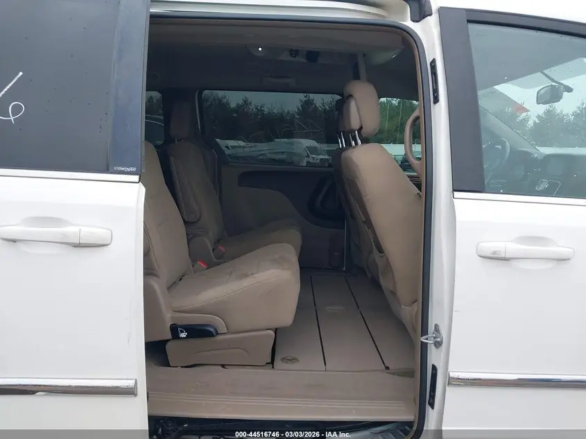2012 CHRYSLER TOWN & COUNTRY TOURING