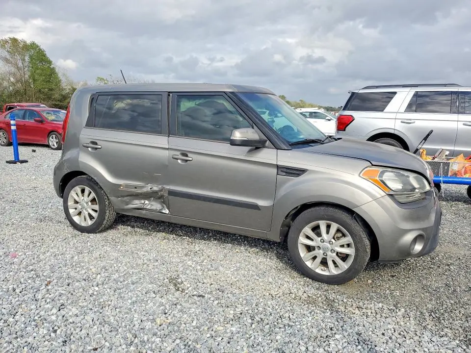 2012 KIA SOUL +  