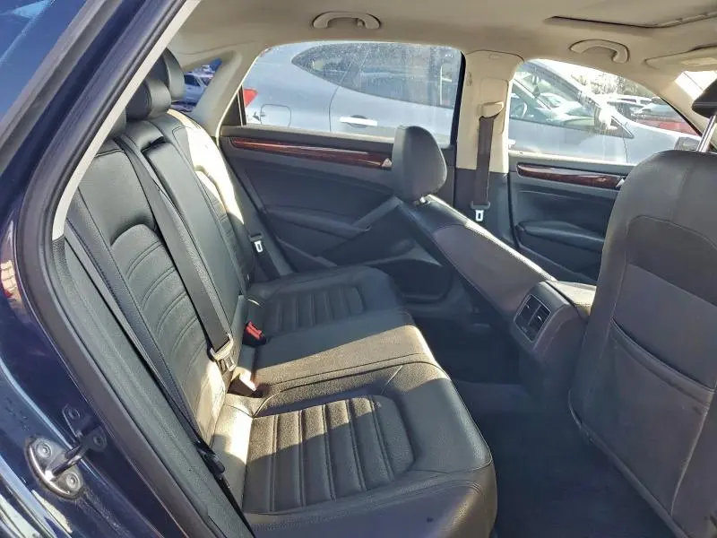 2013 VOLKSWAGEN PASSAT SEL  