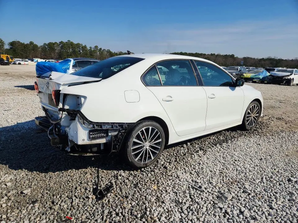 2017 VOLKSWAGEN JETTA SPORT  