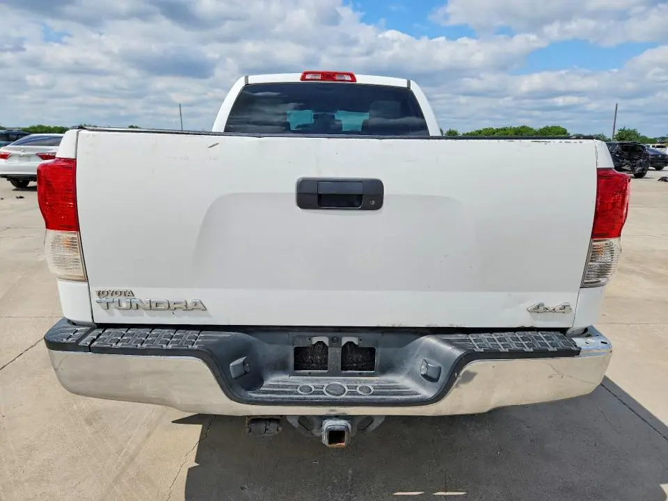 2011 TOYOTA TUNDRA DOUBLE CAB SR5  