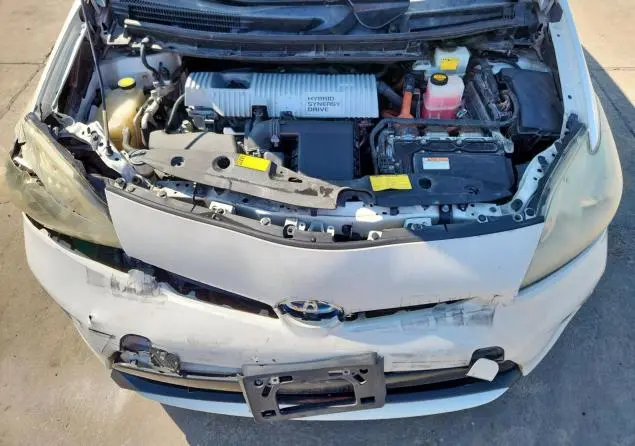 2013 TOYOTA PRIUS   