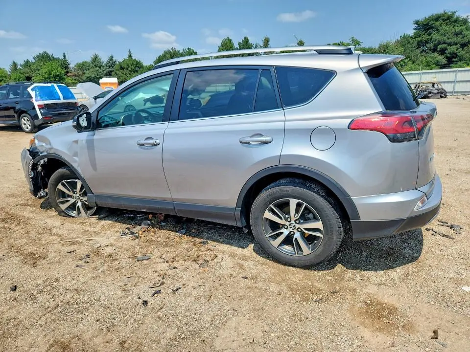 2018 TOYOTA RAV4 XLE  