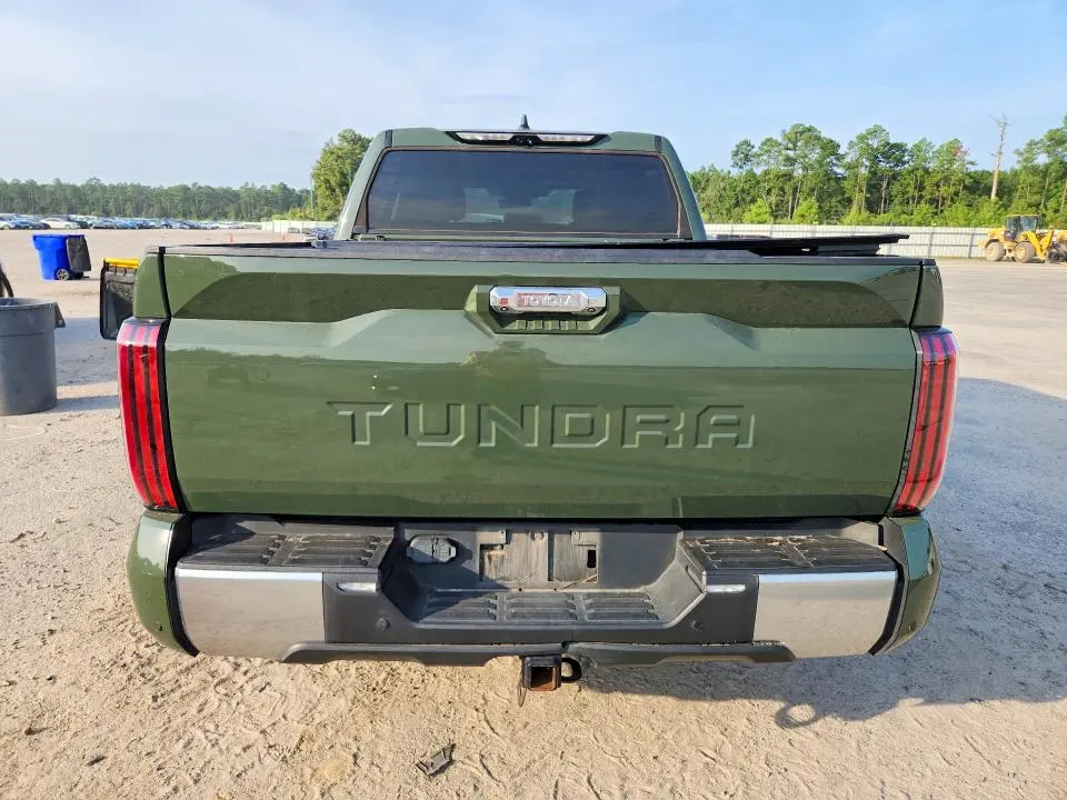 2022 TOYOTA TUNDRA CREWMAX LIMITED  
