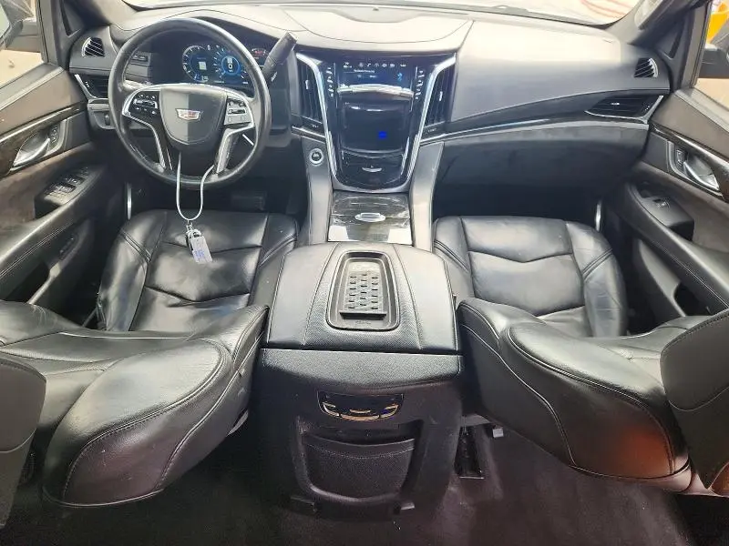 2017 CADILLAC ESCALADE PLATINUM  