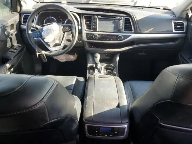 2015 TOYOTA HIGHLANDER XLE  