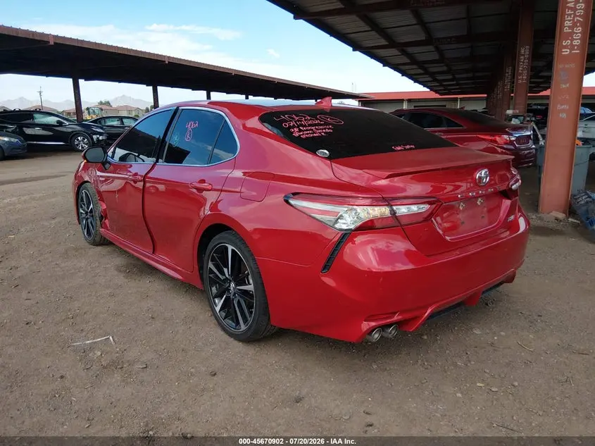 2019 TOYOTA CAMRY XSE