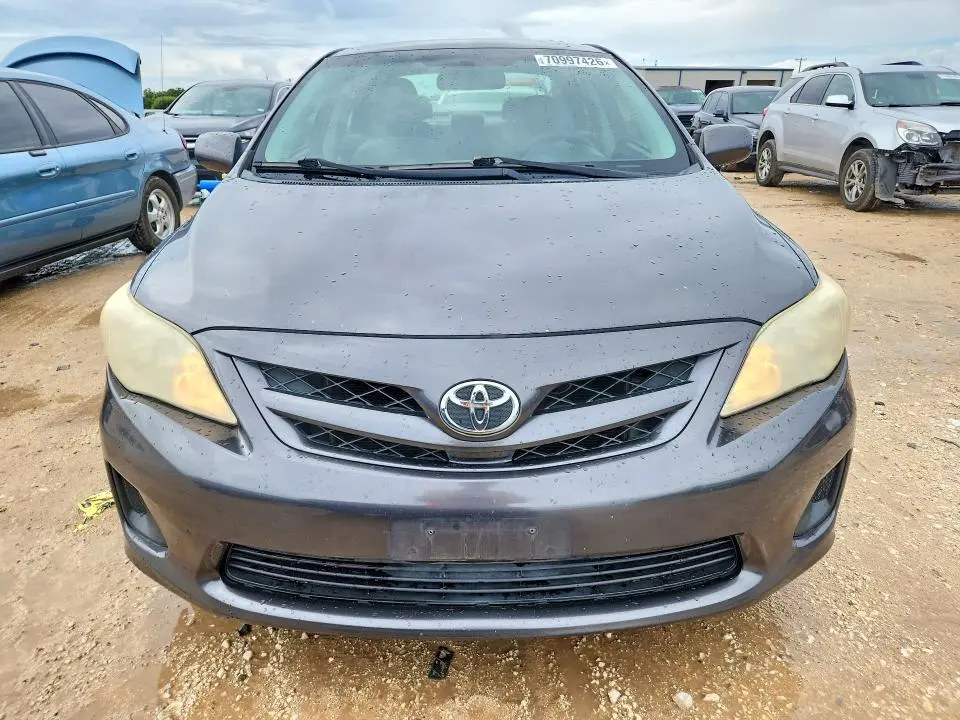 2011 TOYOTA COROLLA LE  