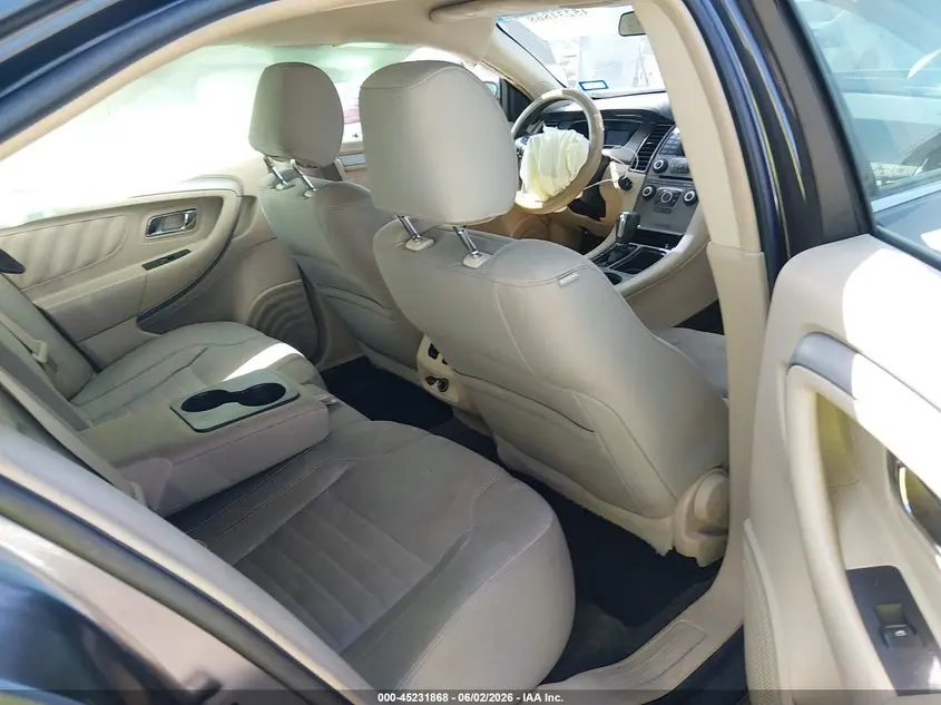 2018 FORD TAURUS SE