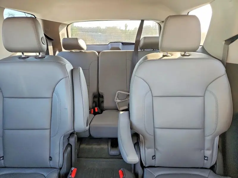 2018 CHEVROLET TRAVERSE LT  