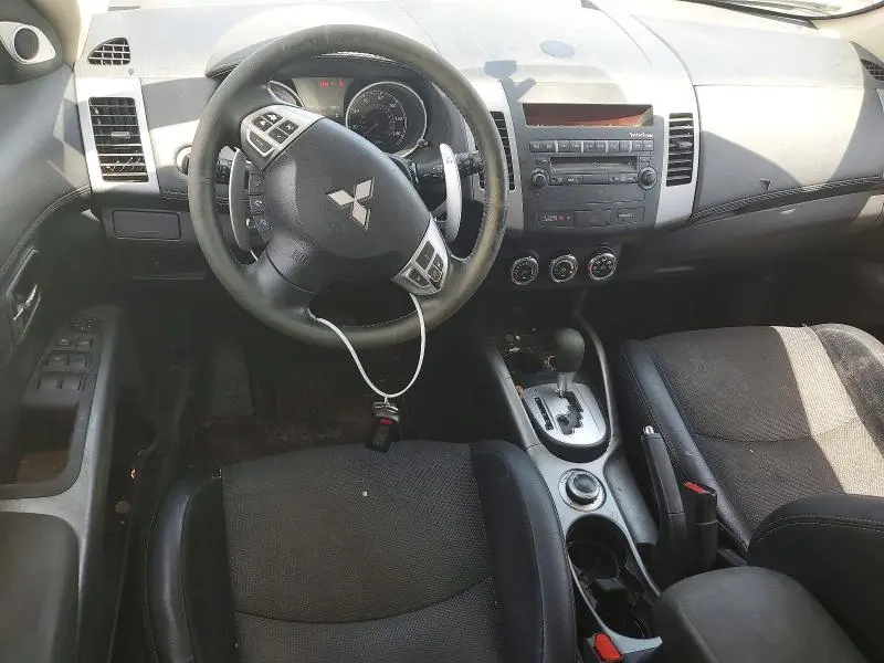 2013 MITSUBISHI OUTLANDER SE  