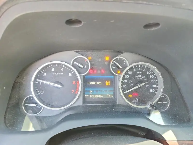 2015 TOYOTA TUNDRA CREWMAX LIMITED  