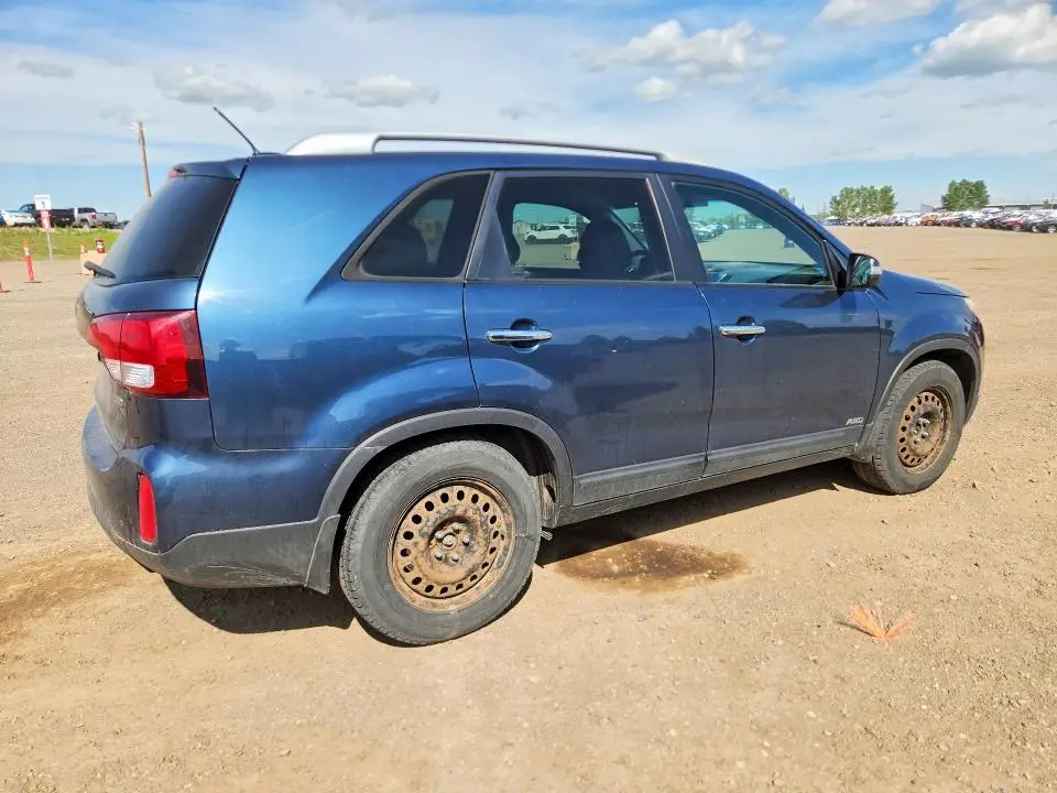 2015 KIA SORENTO LX  