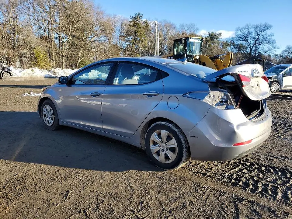 2016 HYUNDAI ELANTRA SE  