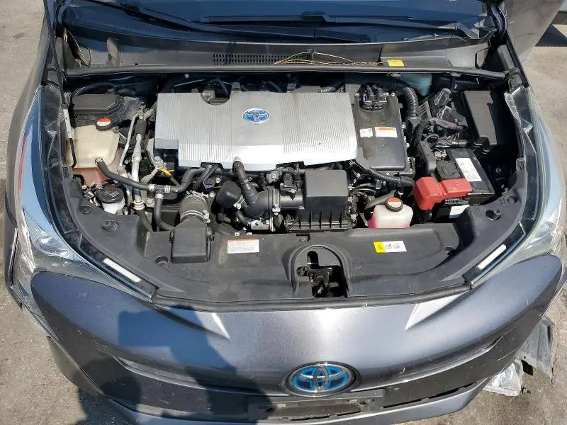 2016 TOYOTA PRIUS THREE TOURING  