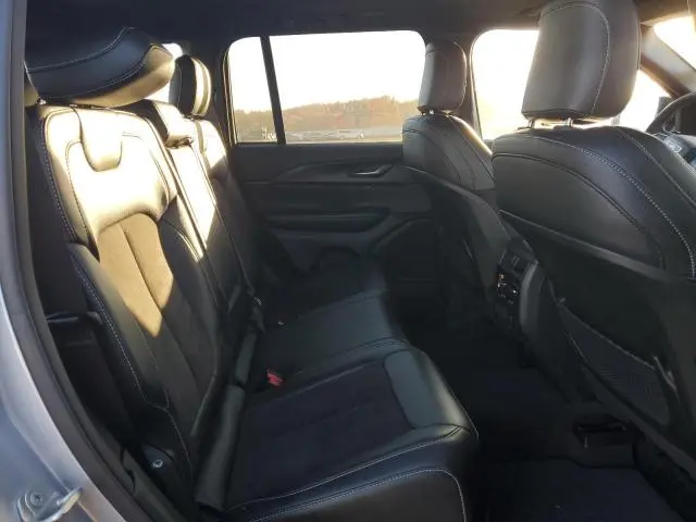 2023 JEEP GRAND CHEROKEE LAREDO  