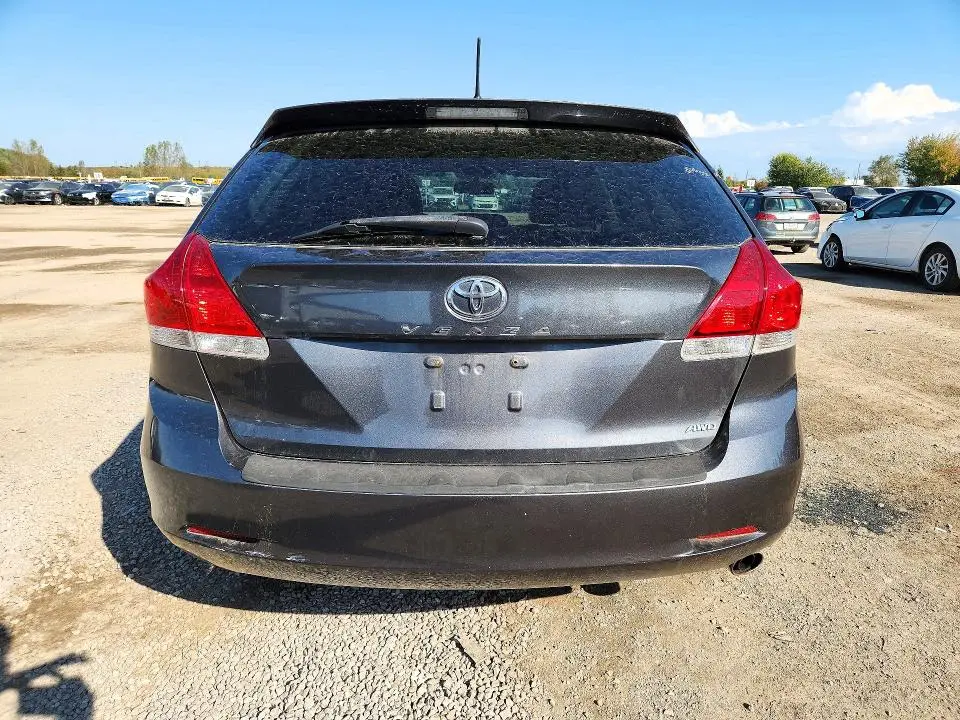 2012 TOYOTA VENZA LE  