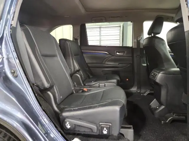 2015 TOYOTA HIGHLANDER LIMITED  