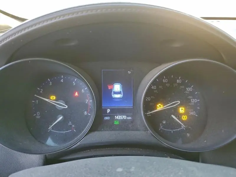 2019 TOYOTA C-HR XLE  