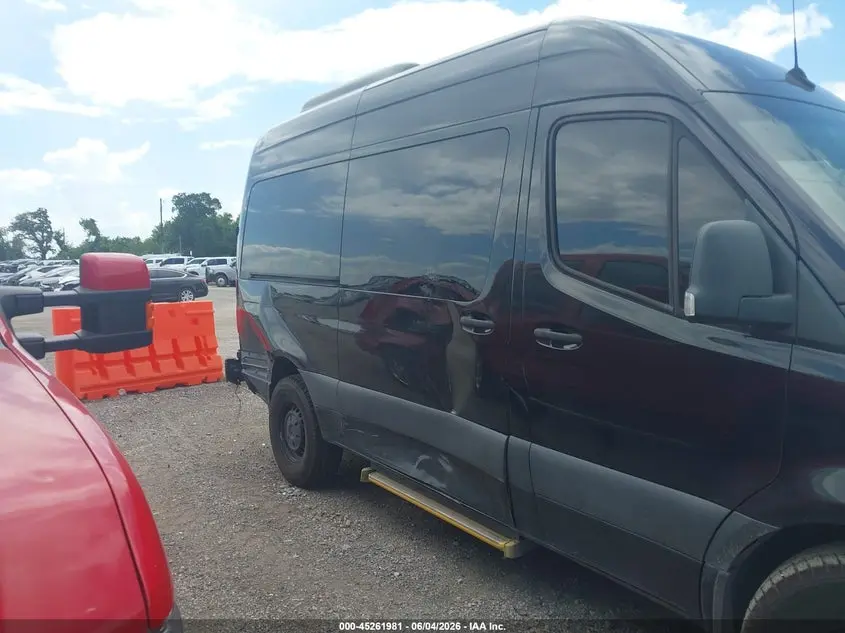 2022 MERCEDES-BENZ SPRINTER 2500 STANDARD ROOF I4 DIESEL