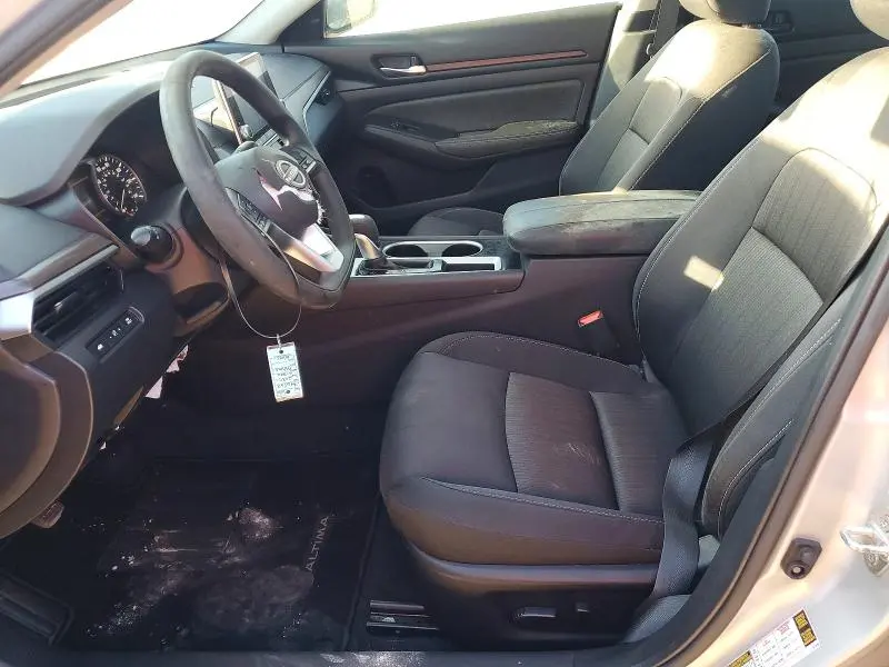 2024 NISSAN ALTIMA SV  