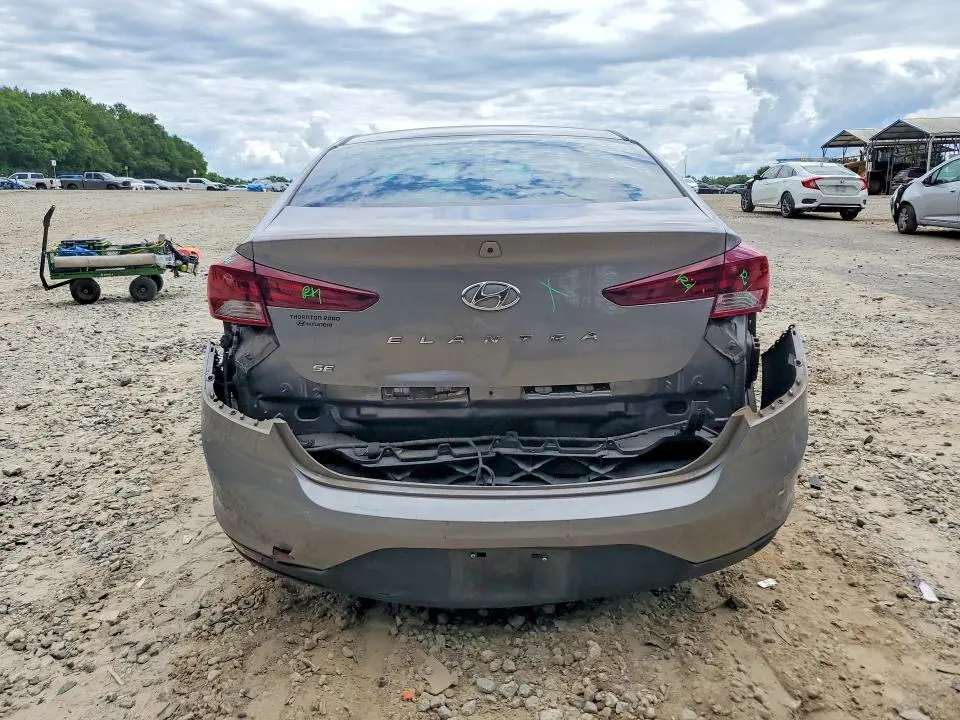 2020 HYUNDAI ELANTRA SE  
