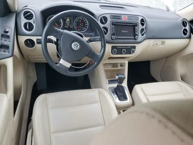 2010 VOLKSWAGEN TIGUAN S  