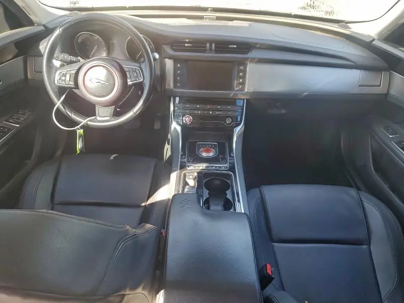 2017 JAGUAR XF PREMIUM  